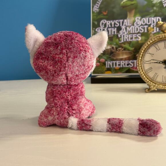 TY Beanie Boo LeeAnn Pink Lemur Plush Toy | EUC Rare Retired Soft Stuffed Animal - Picture 3 of 5